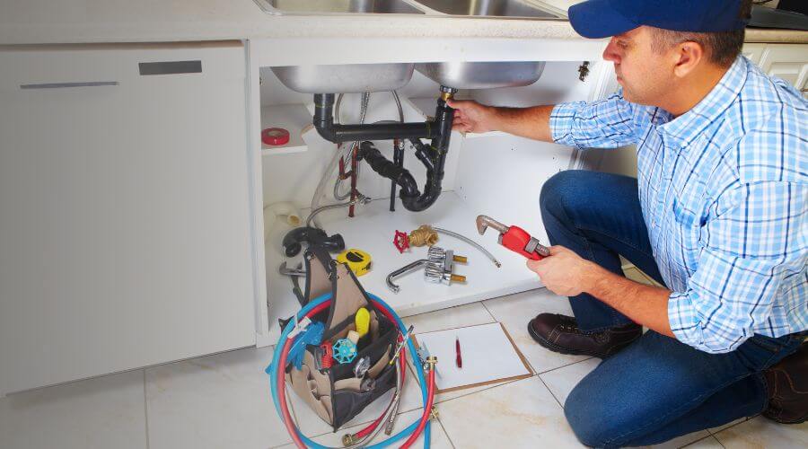 Expert burst pipe repair services in Cutler, CA